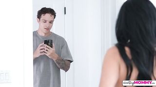 CheatingMommy 25 08 01 Anissa Kate Stepmom Knows Youre Watching