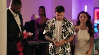 Asian woman meets guy in casino and asks him to fuck her ????