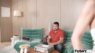 Busty brunette seduced a guy and gave him her ass ????