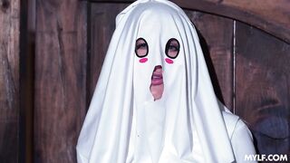 Andi Avalon - The Only Way To Help Your Stepmoms Ghost Cross Over Is To Make Her Cum! 26 10 2025