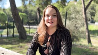 Lily, 23 Ans, Se Laisse Aller