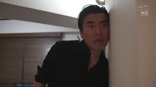 SSNI-895 Relaxed Older Step-Sister Doesn't Wear Panties In Summer! Defenseless Temptation; Amin Nina