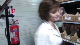 Alyzee, 23 Ans, Baise Le Chauffeur De Taxi