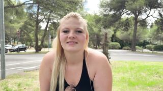 Anissa, 22 Ans, Veut être Baiser Par Deux Mecs