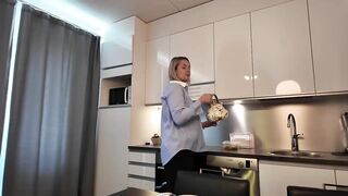 Fucking My Curvy Stepmom When We Are Alone At Home