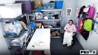Adriana Maya - Shoplyfter