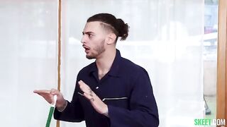 Squirting Workshop: Last One to Squirt Has to Fuck the Janitor