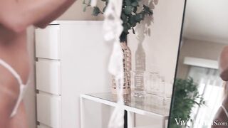 VivThomas 25 09 12 Stella Luxx And Cherry Kiss Crawling Back To You